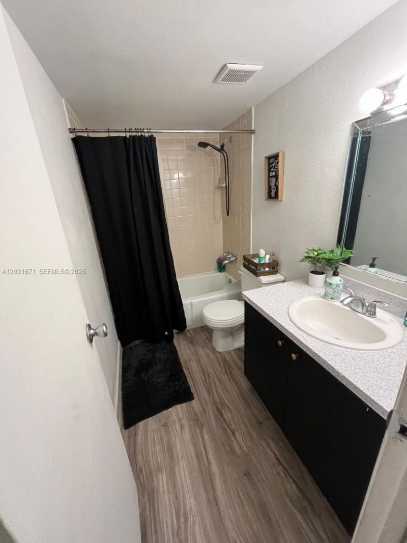 18111 NW 68th Ave , Unit H102, Hialeah, FL 33015 Photo