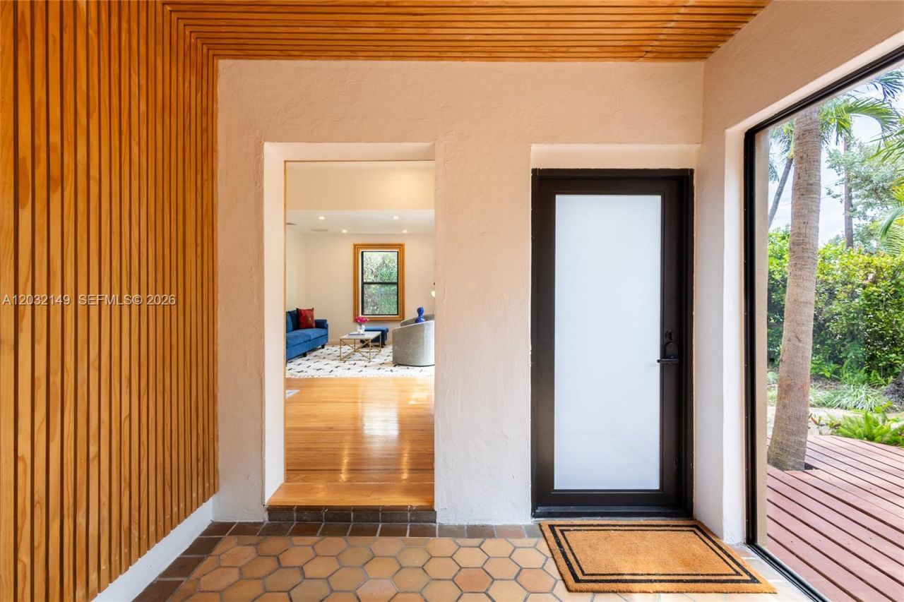 4230 Royal Palm Ave , Miami Beach, FL 33140 Photo