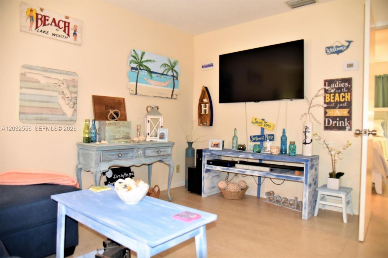 1008 N 18 Avenue, Lake Worth, FL 33460 Photo
