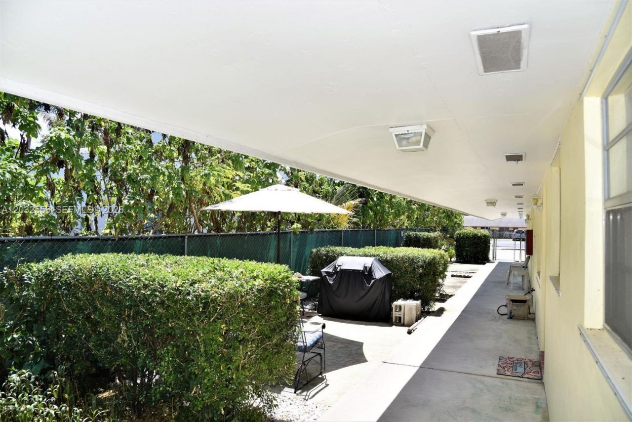 1008 N 18 Avenue, Lake Worth, FL 33460 Photo