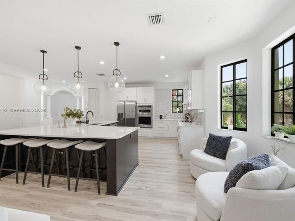 2794 Kinsington Cir, Unit 26-3, Weston, FL 33332