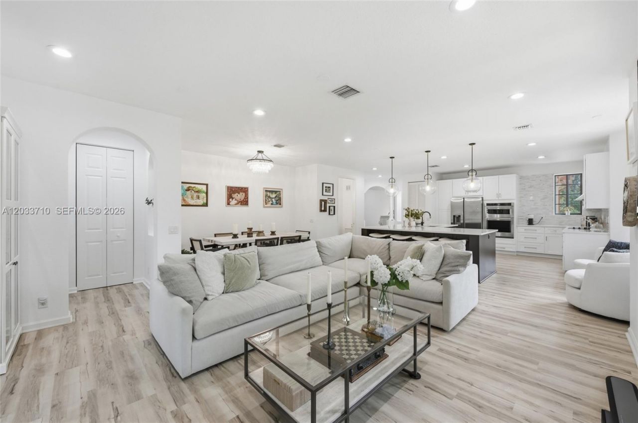 2794 Kinsington Cir, Unit 26-3, Weston, FL 33332 Photo