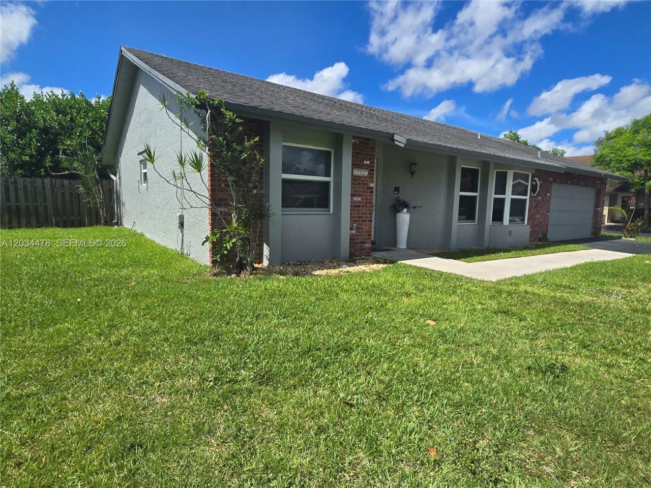 7921 NW 4th St , Plantation, FL 33324 Photo