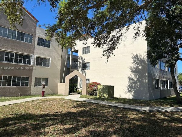 6175 NW 186th St , Unit 110, Hialeah, FL 33015