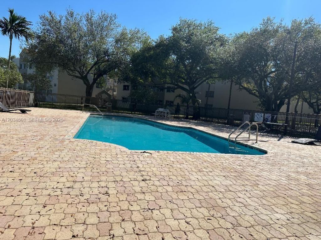 6175 NW 186th St, Unit 110, Hialeah, FL 33015 Photo