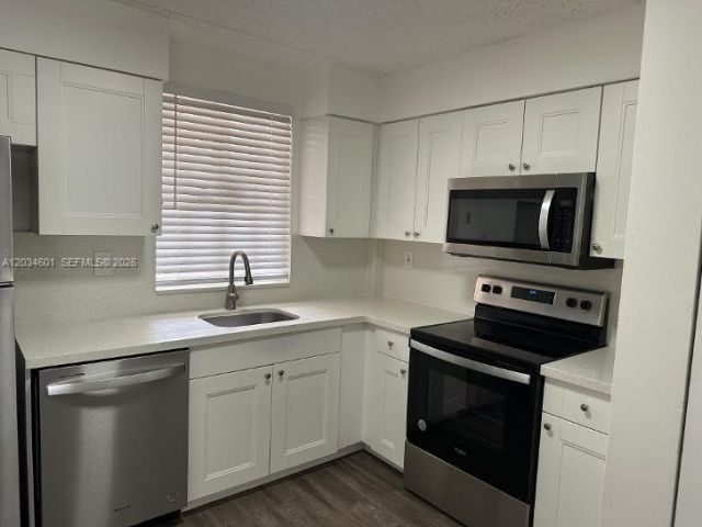 6175 NW 186th St, Unit 110, Hialeah, FL 33015 Photo