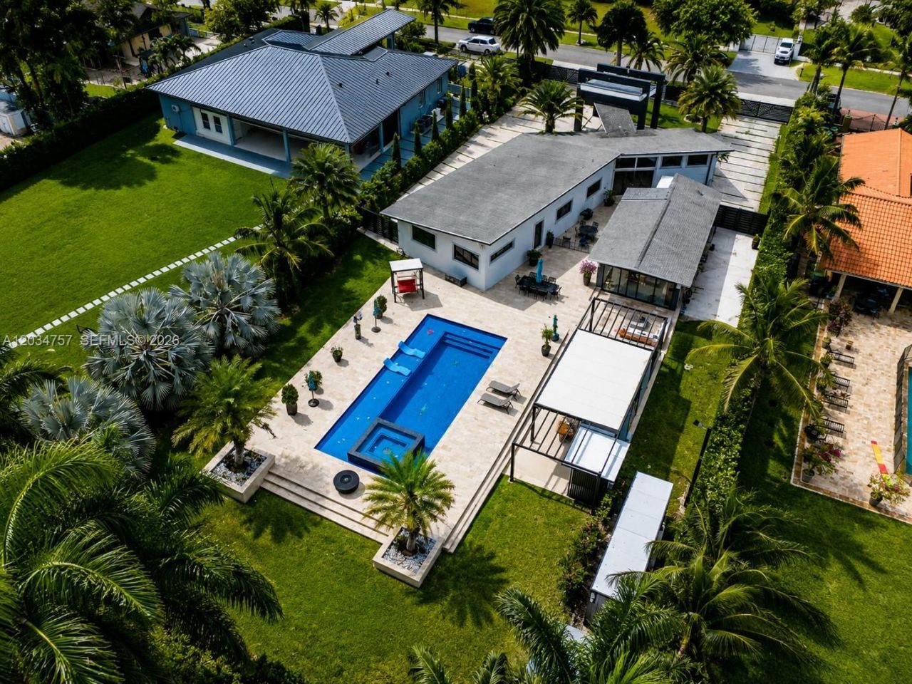 8445 SW 5th St , Miami, FL 33144 Photo
