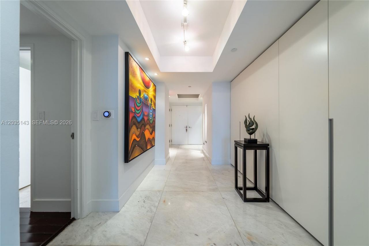 9401 Collins Ave , Unit 403, Surfside, FL 33154 Photo