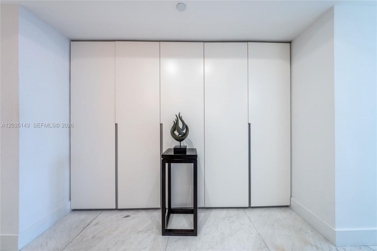 9401 Collins Ave , Unit 403, Surfside, FL 33154 Photo