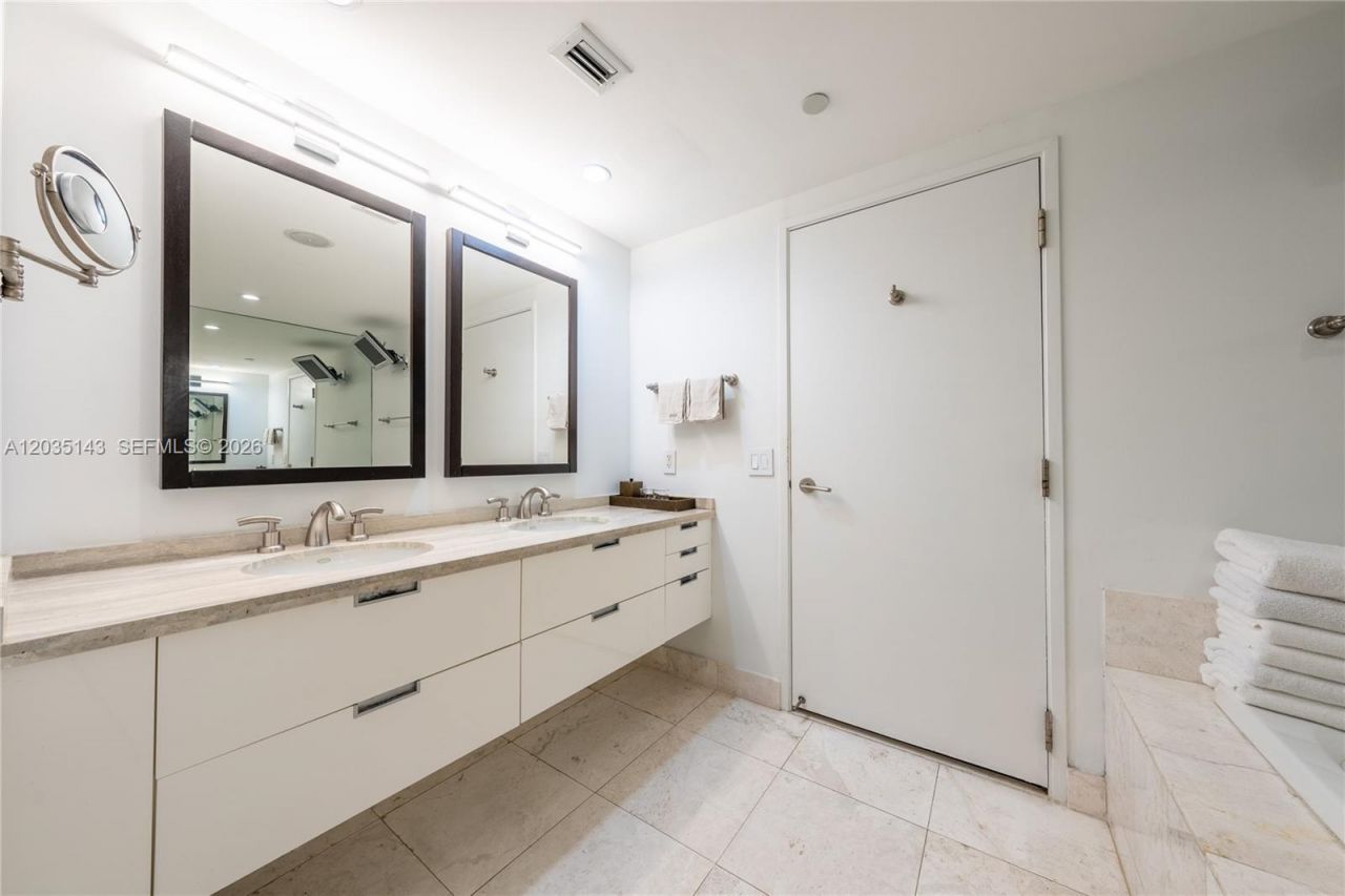 9401 Collins Ave , Unit 403, Surfside, FL 33154 Photo
