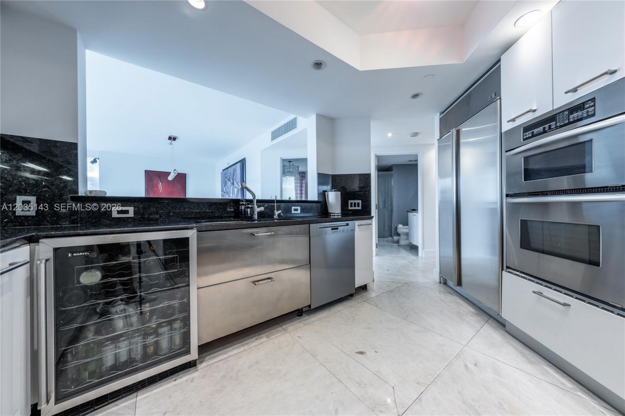 9401 Collins Ave , Unit 403, Surfside, FL 33154 Photo