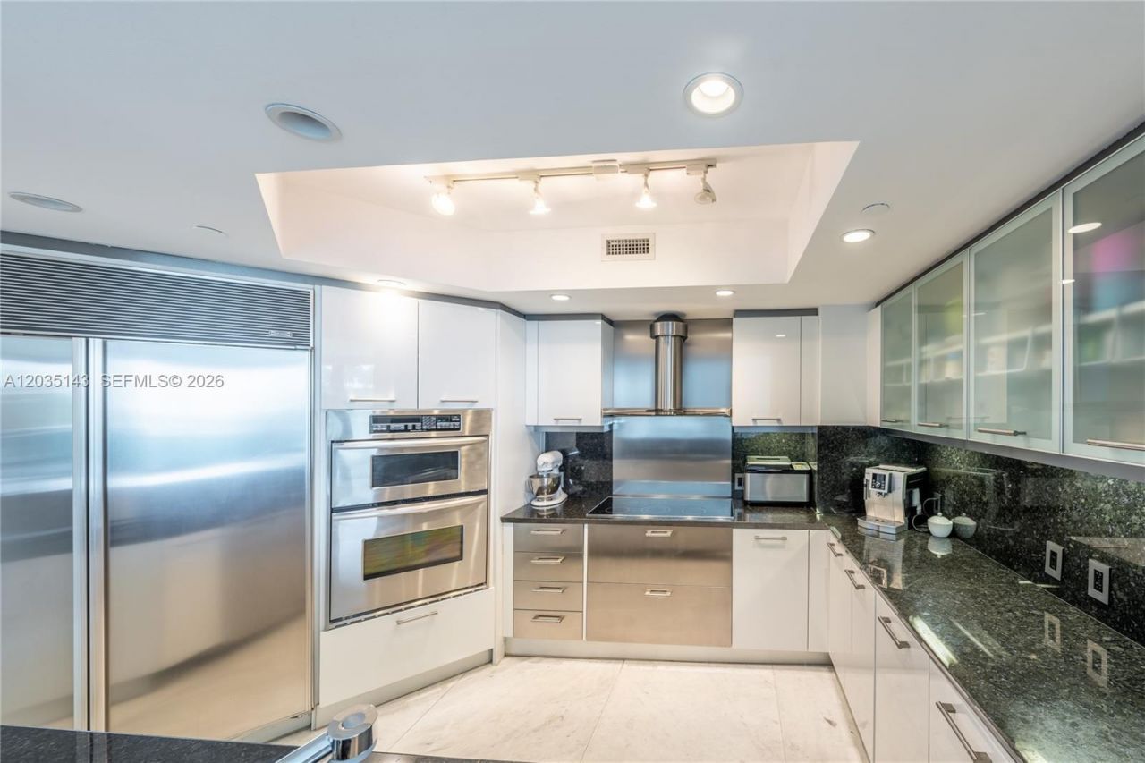 9401 Collins Ave , Unit 403, Surfside, FL 33154 Photo