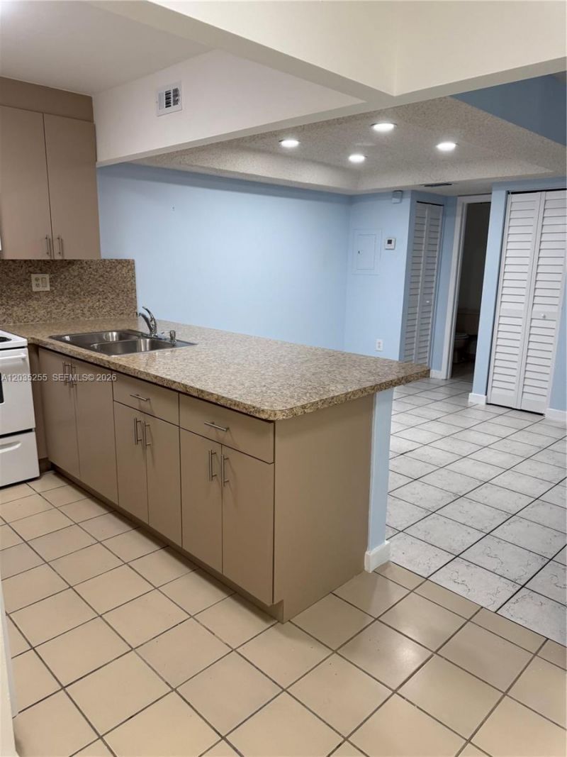 12055 SW 19th Ln , Unit 231, Miami, FL 33175 Photo