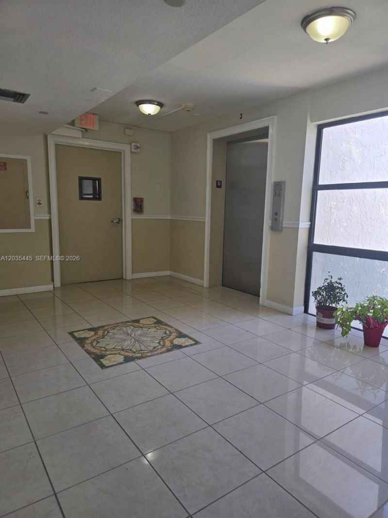 16909 N Bay Rd, Unit 1020, Sunny Isles Beach, FL 33160 Photo