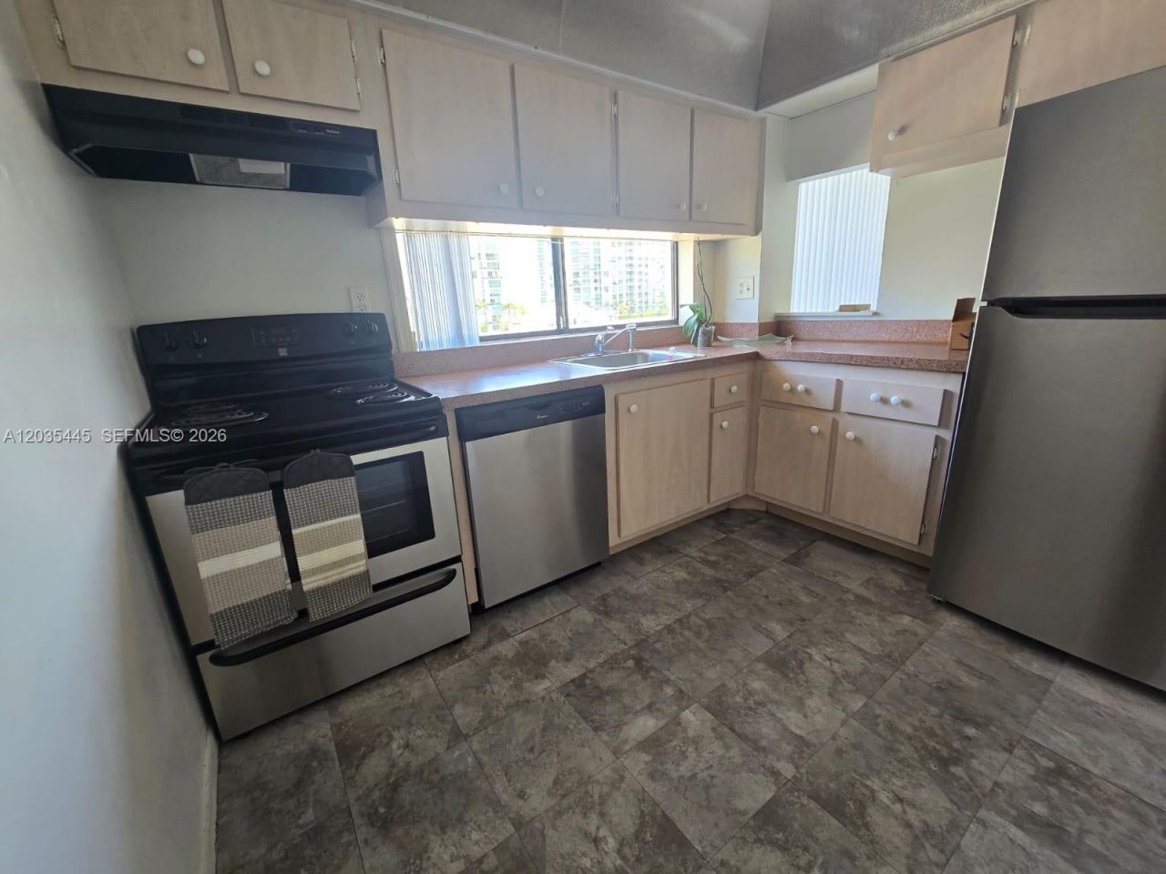16909 N Bay Rd, Unit 1020, Sunny Isles Beach, FL 33160 Photo