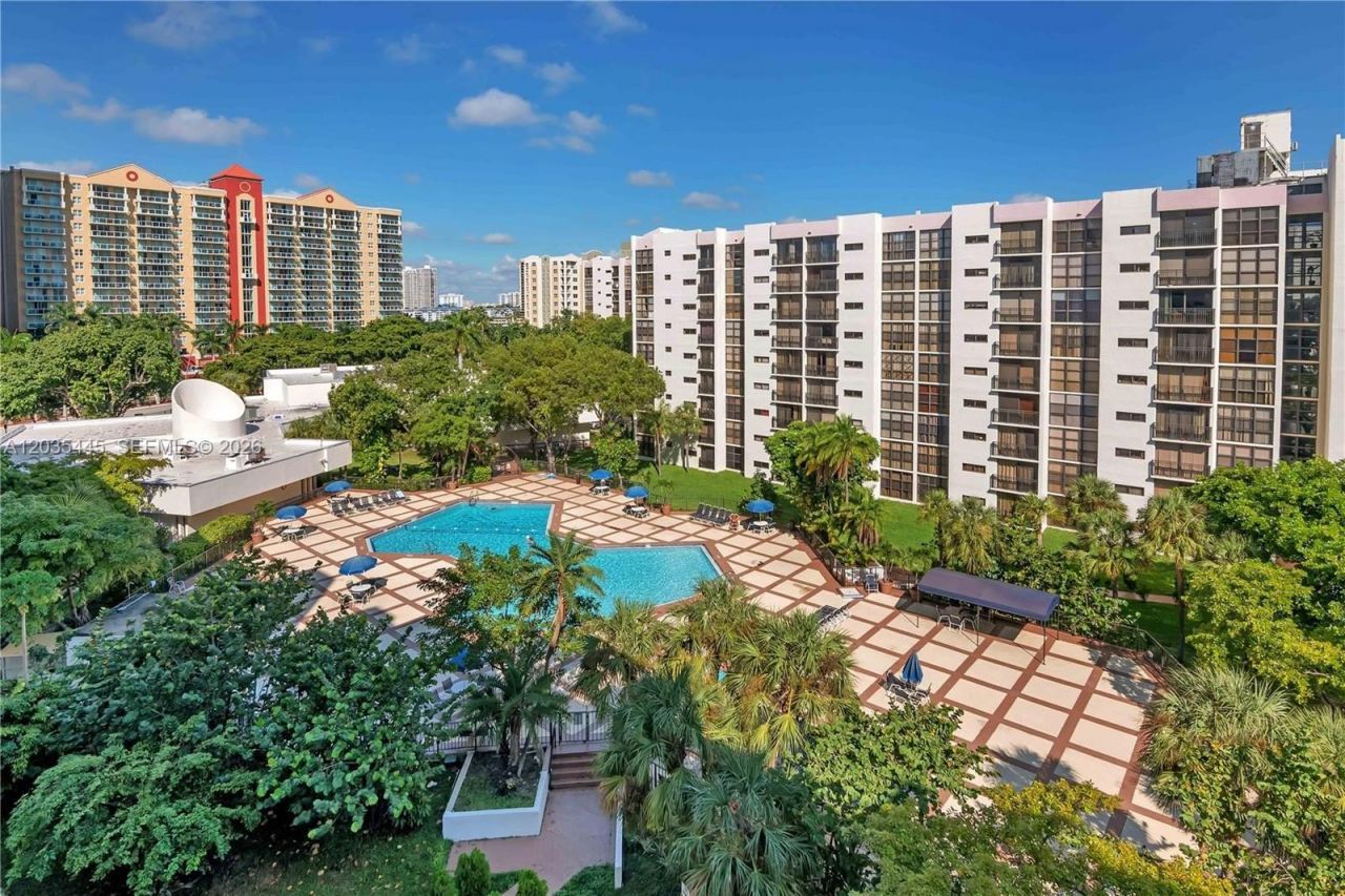 16909 N Bay Rd, Unit 1020, Sunny Isles Beach, FL 33160 Photo
