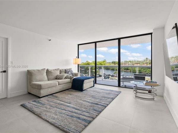 20505 E Country Club Dr, Unit 331, Aventura, FL 33180