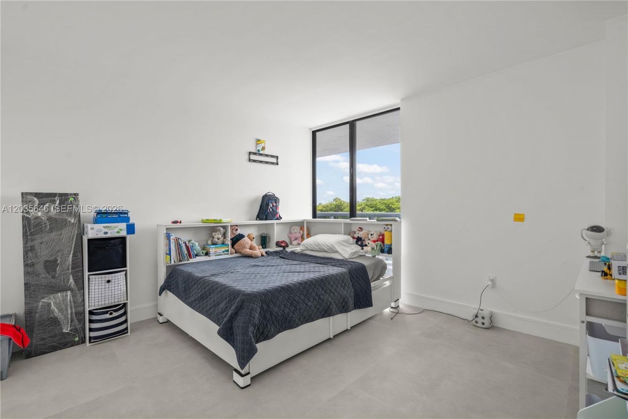 20505 E Country Club Dr , Unit 331, Aventura, FL 33180 Photo