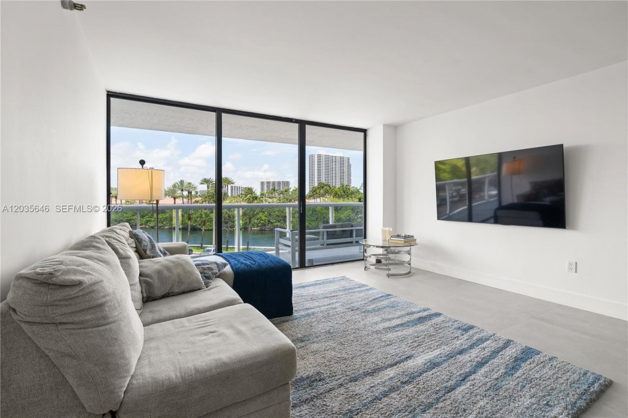 20505 E Country Club Dr, Unit 331, Aventura, FL 33180 Photo