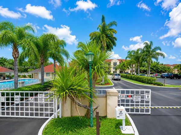 18840 NW 57th Ave , Unit 302, Hialeah, FL 33015