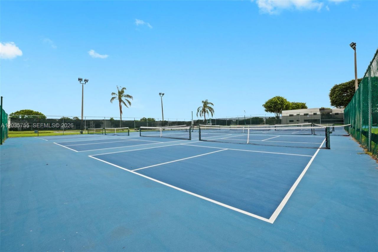 5598 Witney Dr, Unit 214, Delray Beach, FL 33484 Photo