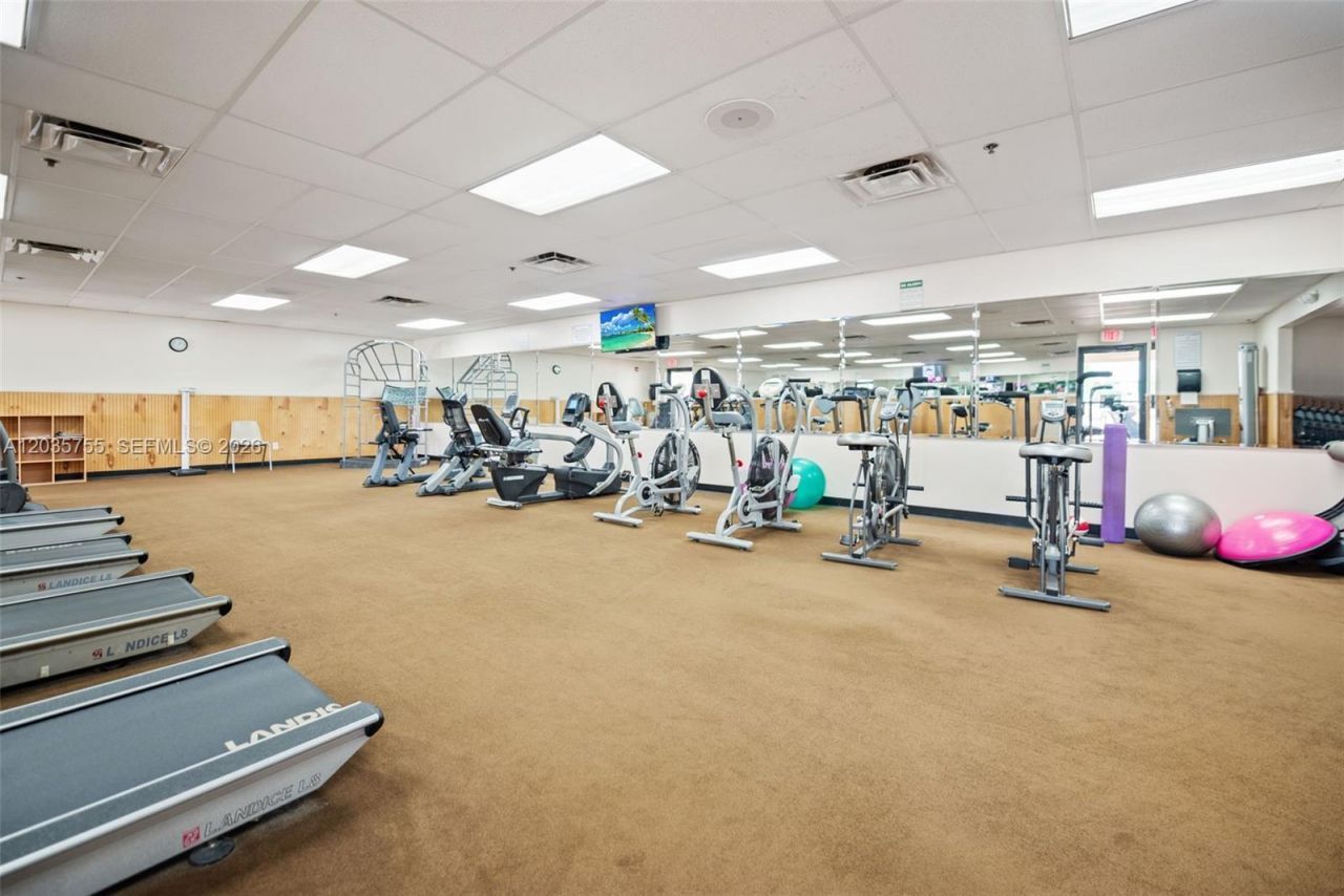 5598 Witney Dr, Unit 214, Delray Beach, FL 33484 Photo