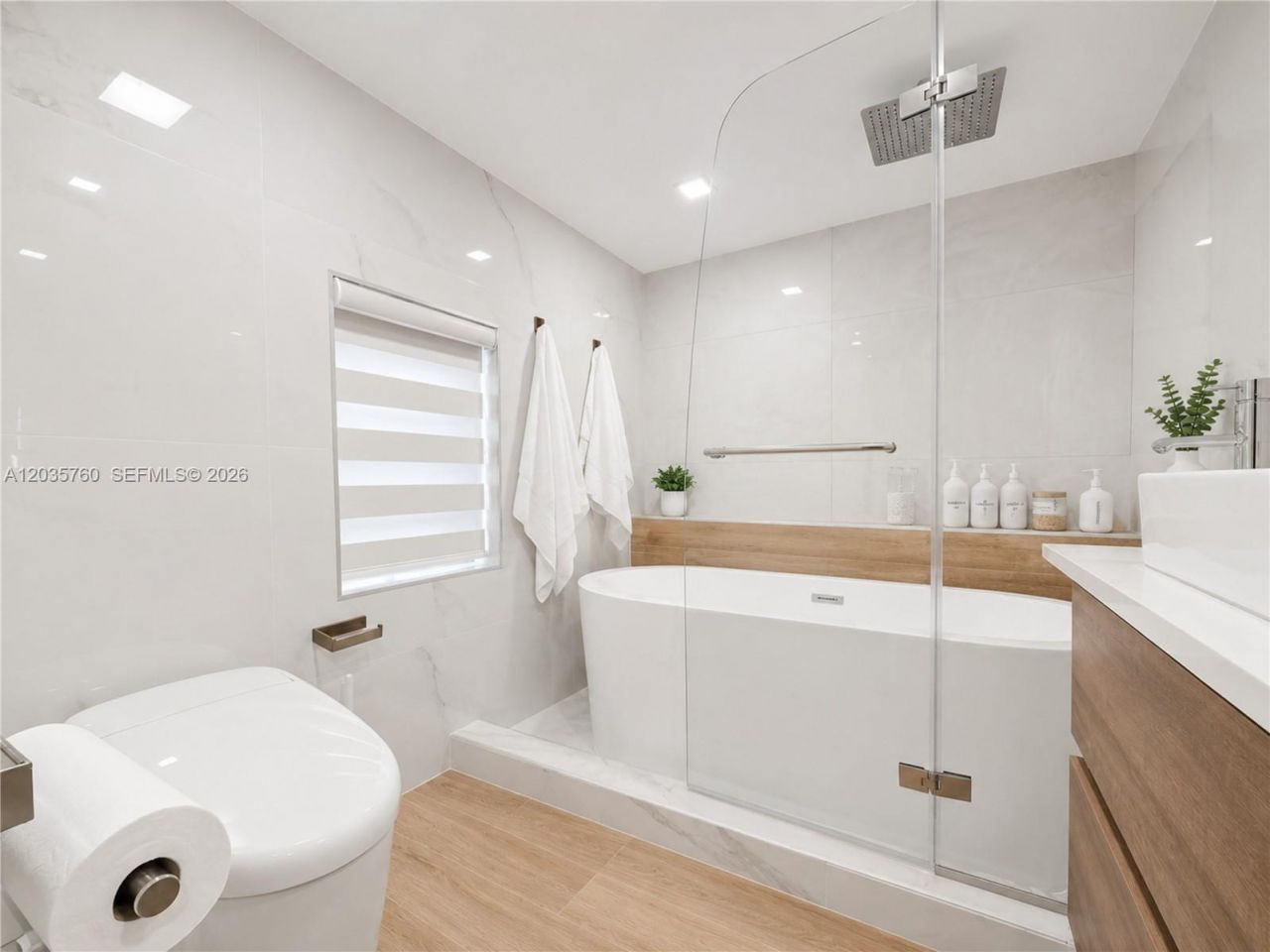 960 NE 146th St , North Miami, FL 33161 Photo