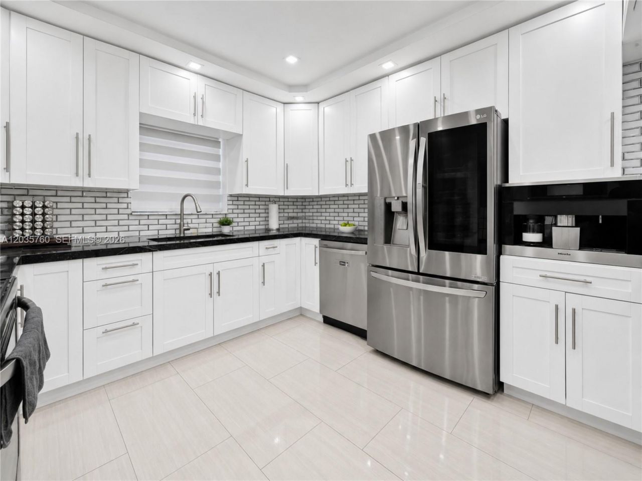 960 NE 146th St , North Miami, FL 33161 Photo