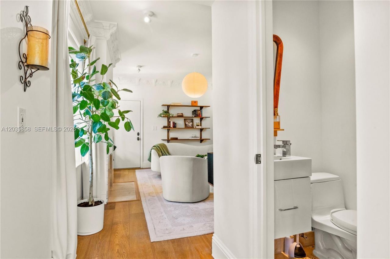 1570 Meridian Ave, Unit 8, Miami Beach, FL 33139 Photo