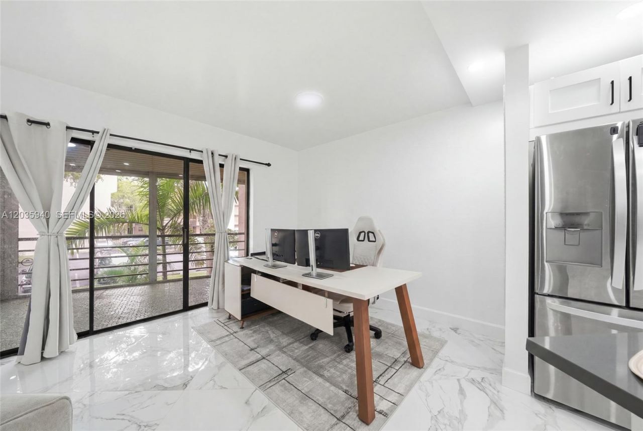 6855 W Broward Blvd , Unit 212, Plantation, FL 33317 Photo