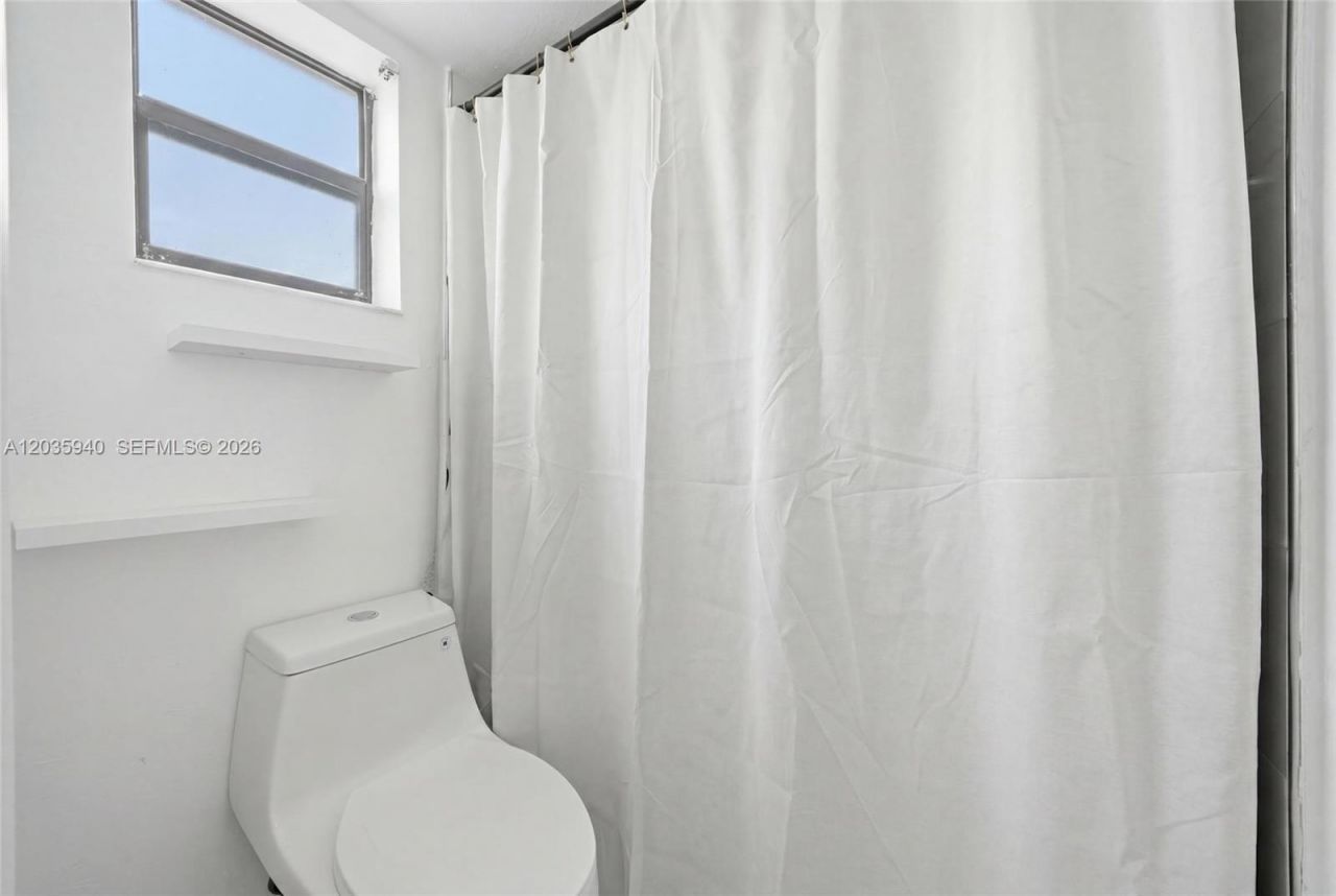 6855 W Broward Blvd , Unit 212, Plantation, FL 33317 Photo