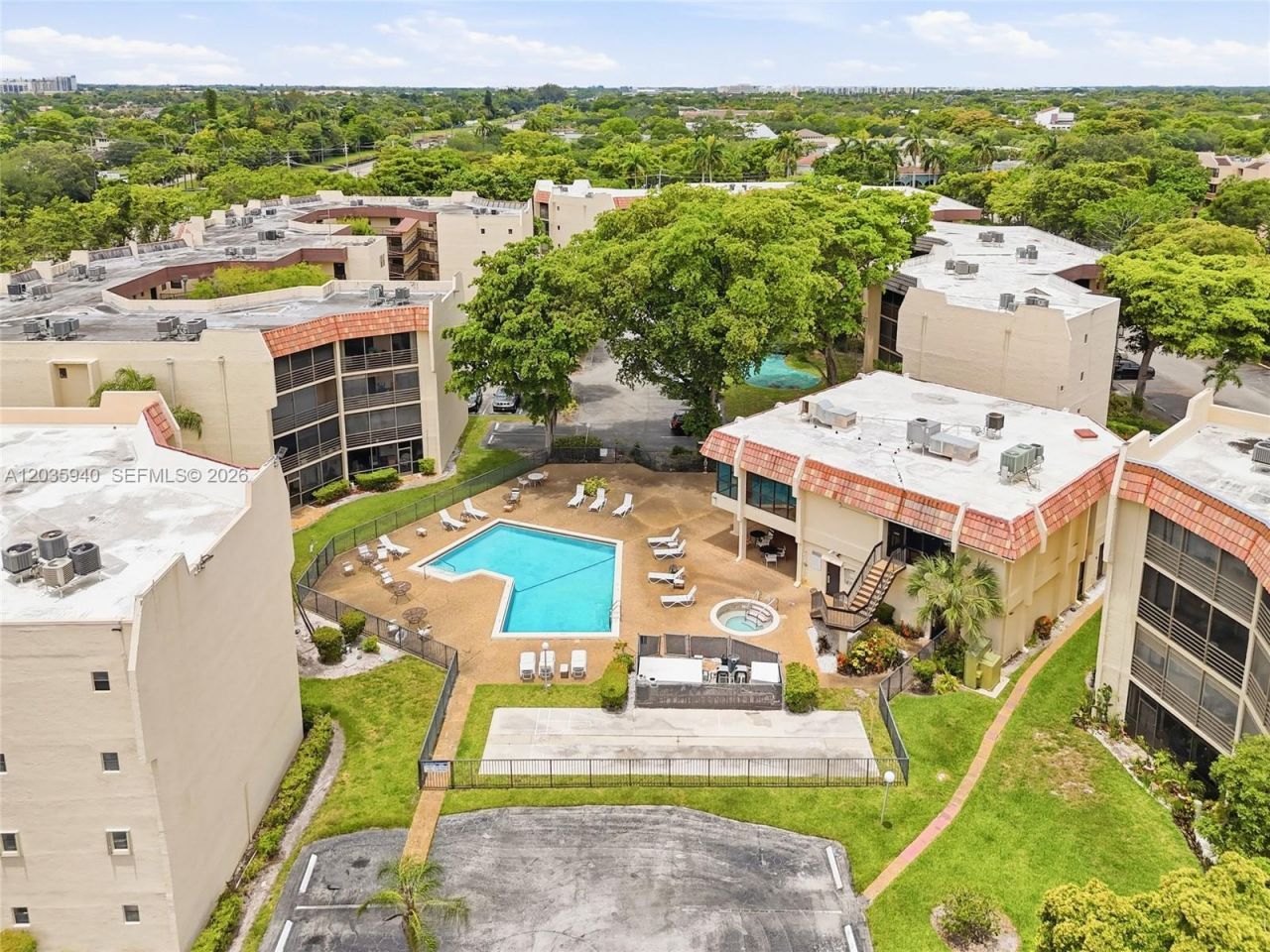 6855 W Broward Blvd , Unit 212, Plantation, FL 33317 Photo