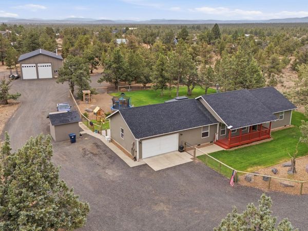 4444 NE 40th Street, Redmond, OR 97756
