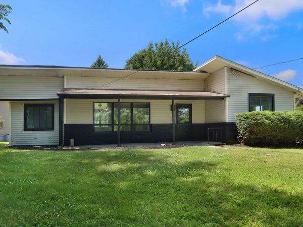 5401 82nd St, Pleasant Prairie, WI 53142