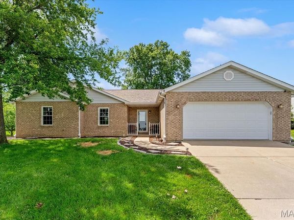 320 Harvest Street , Millstadt, IL 62260