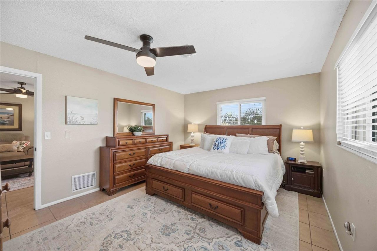 10068 Amelia Avenue , Englewood, FL 34224 Photo