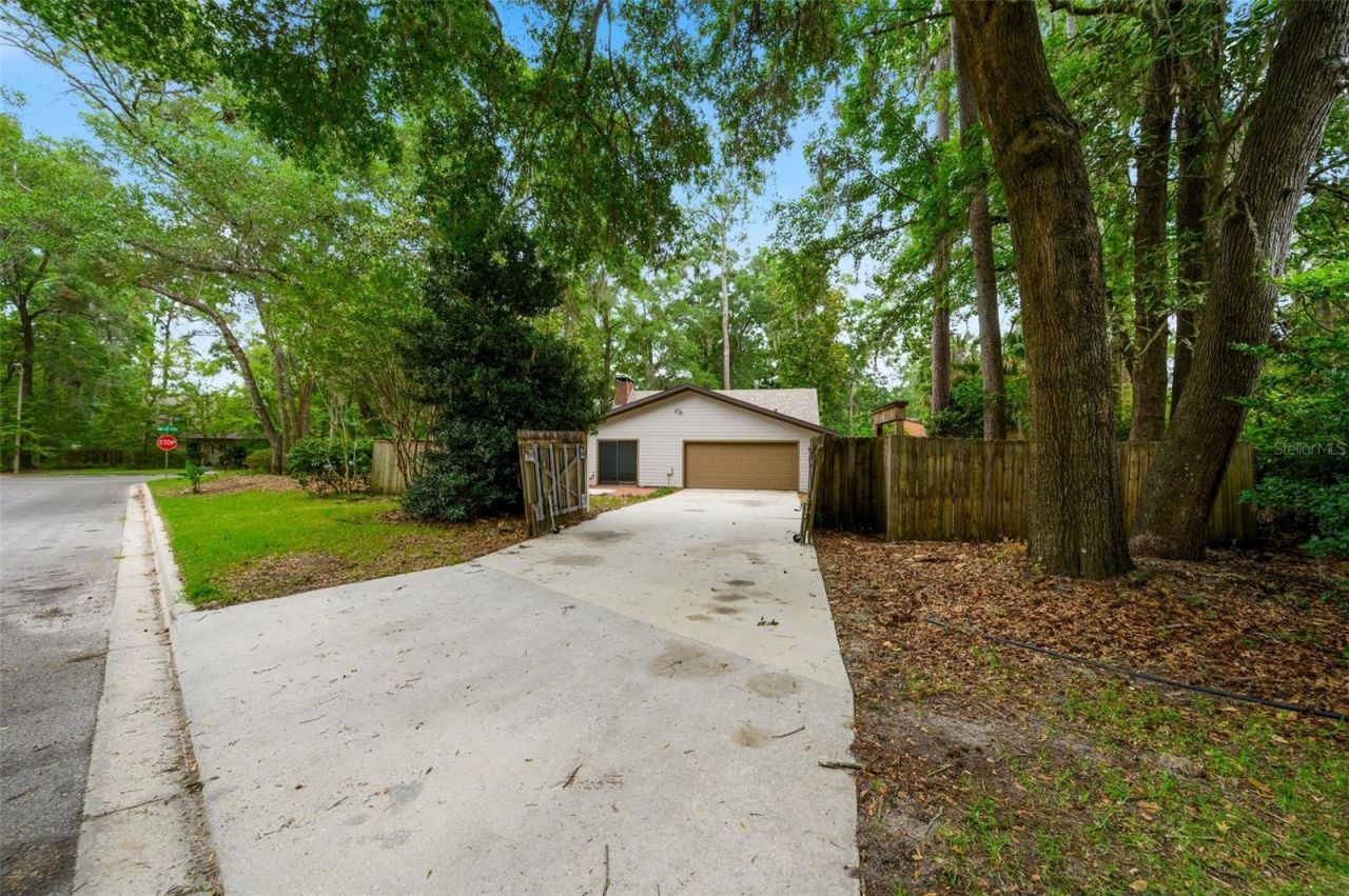 4216 NW 65th Terrace , Gainesville, FL 32606 Photo