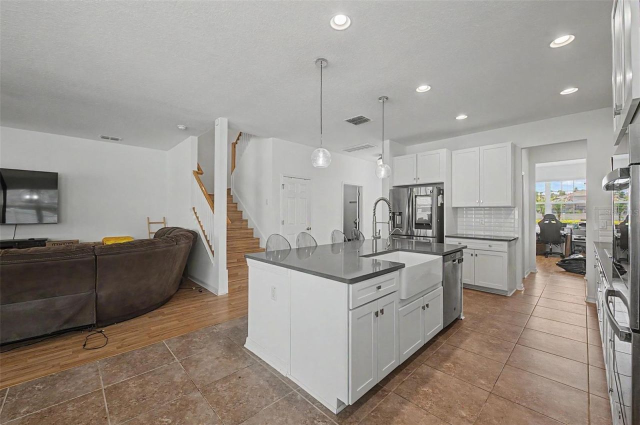 19462 Rosemoor Avenue , Lutz, FL 33558 Photo