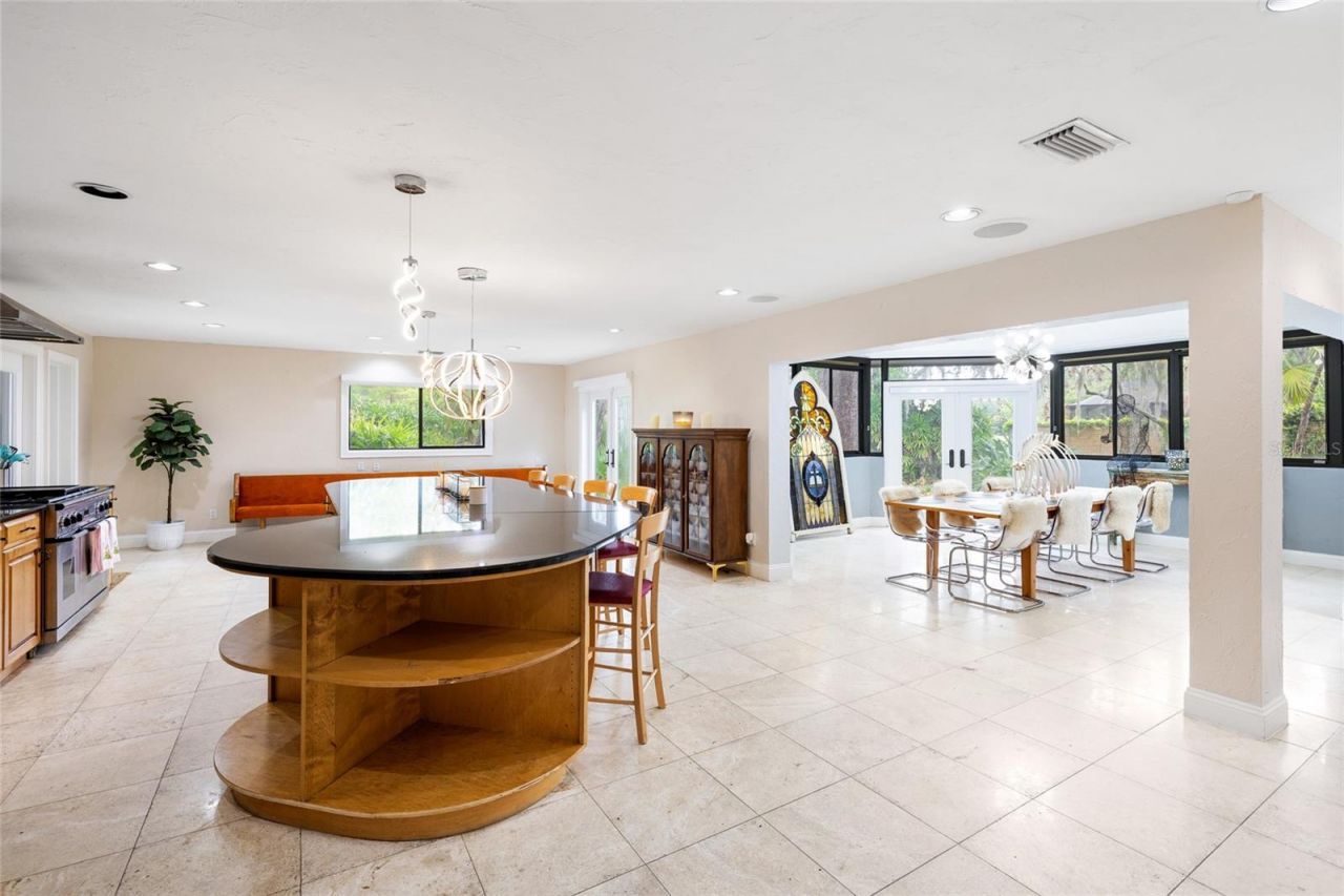 410 Montrose Avenue , Temple Terrace, FL 33617 Photo