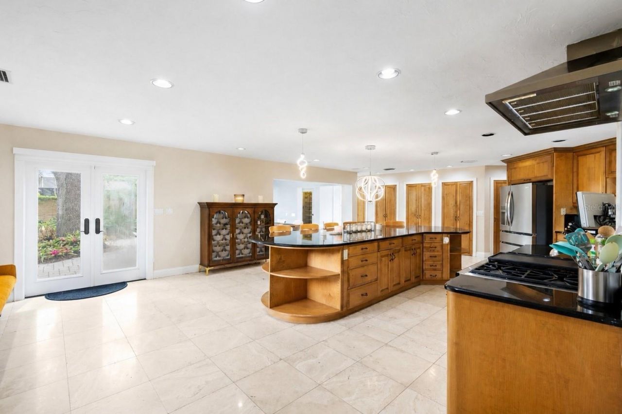 410 Montrose Avenue , Temple Terrace, FL 33617 Photo