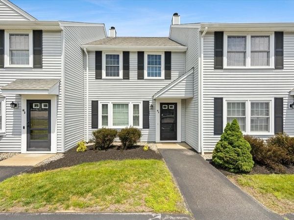 728 Auburn St, Unit H3, Whitman, MA 02382