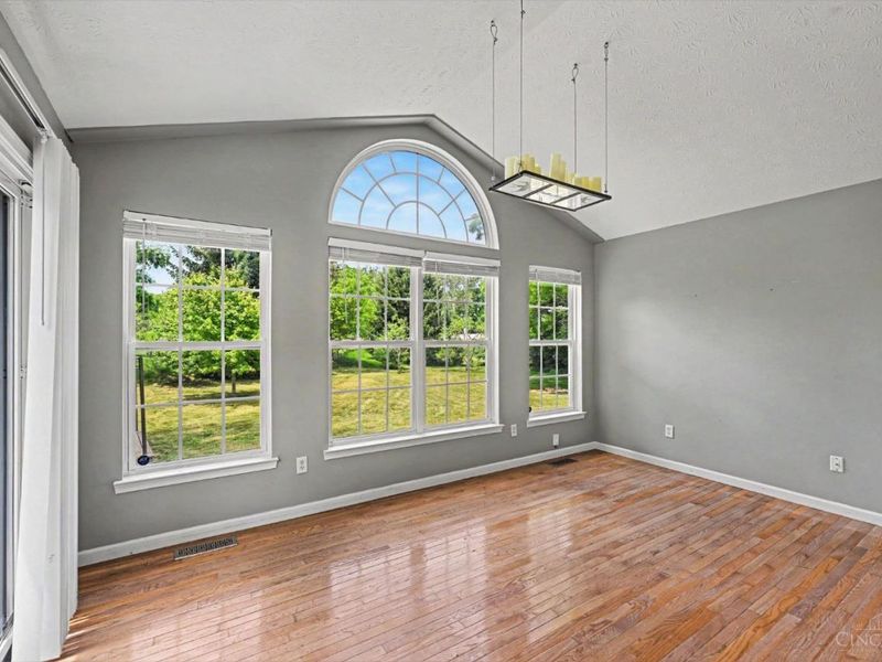 6423 Riverbend Drive, Clayton, OH 45415 Photo 8