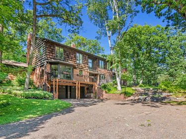 2 Crocus Lane, North Oaks, MN 55127