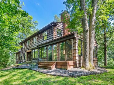 2 Crocus Lane, North Oaks, MN 55127