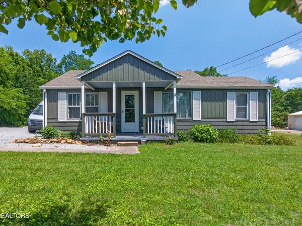 986 Sparta Hwy, Crossville, TN 38572