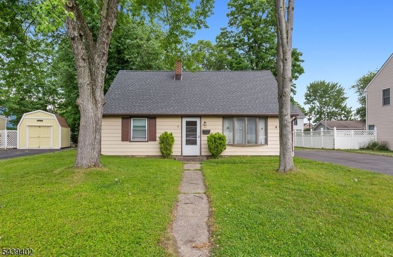 44 Bergen Dr, Little Falls, NJ 07424 Main Photo