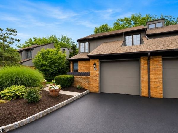 9 Shelley Pl, Morris, NJ 07960