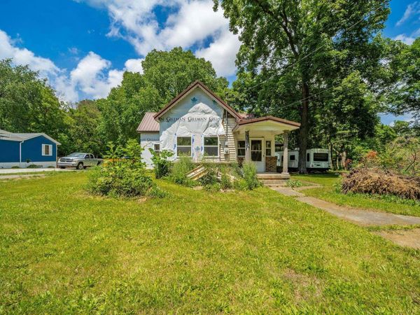 1814 W Railroad Street, New Castle, IN 47362
