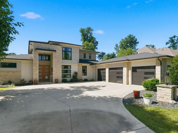 10228 Chambord Knoll, Fort Wayne, IN 46835