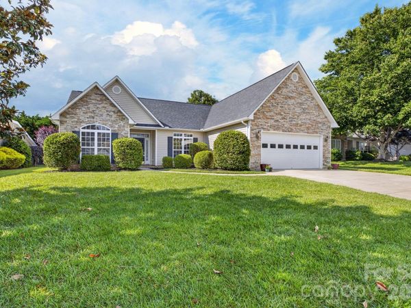 268 Farm Valley Road , Fletcher, NC 28732